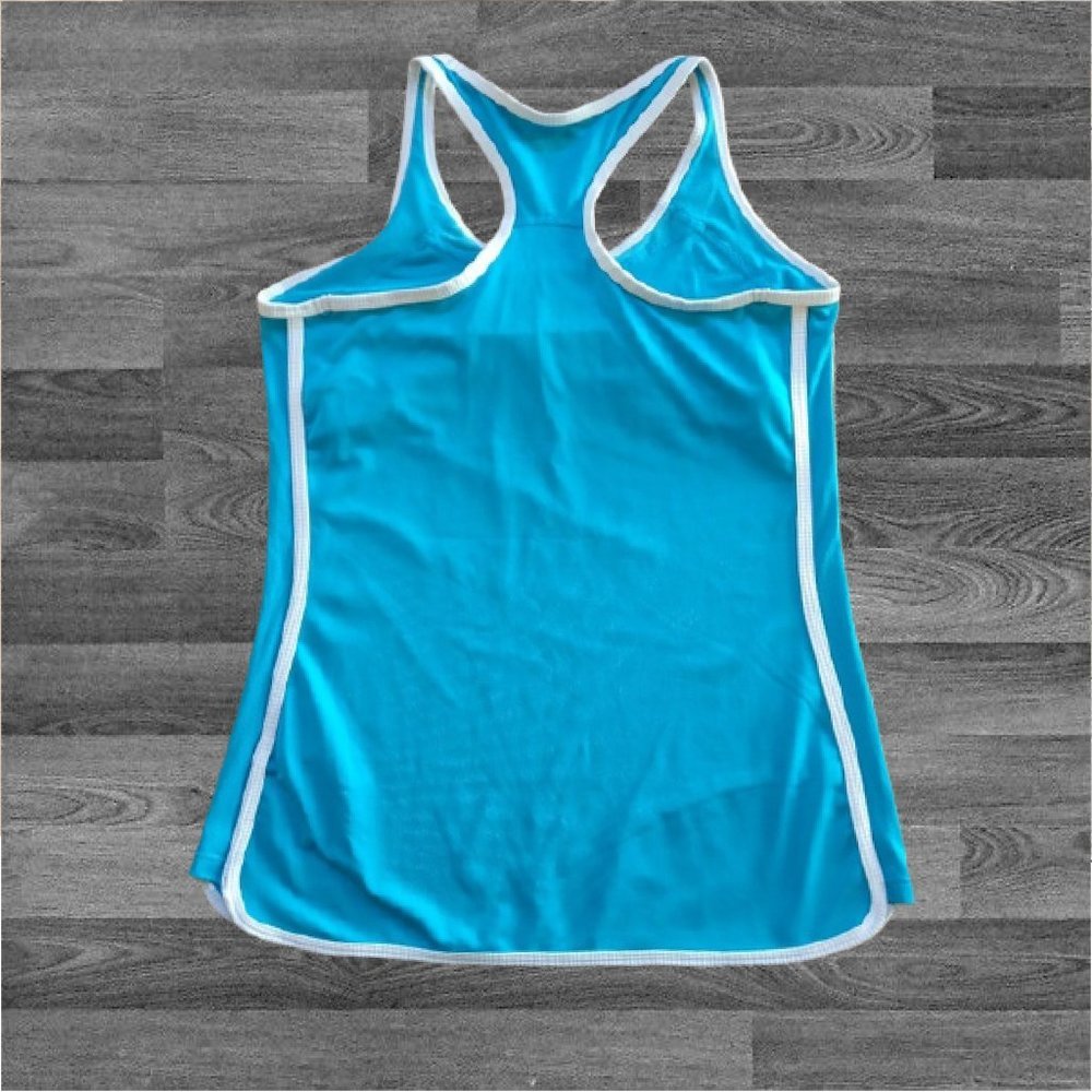 ๐โจ Turquoise Nike Tank - Picture 2 of 5